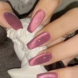Pink cat eye press on nails